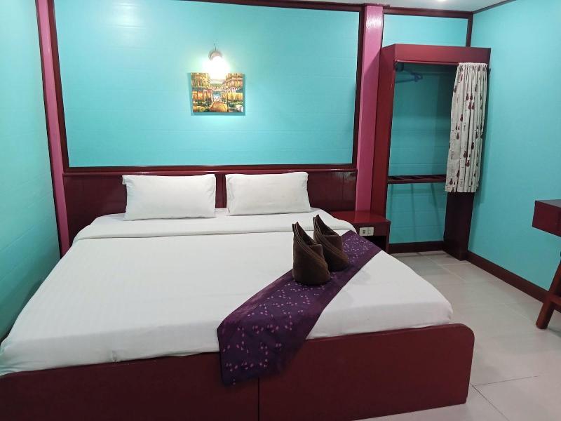 Haad Somboon House image