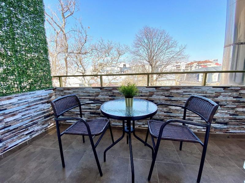 Moise House Kosher Aparthotel image