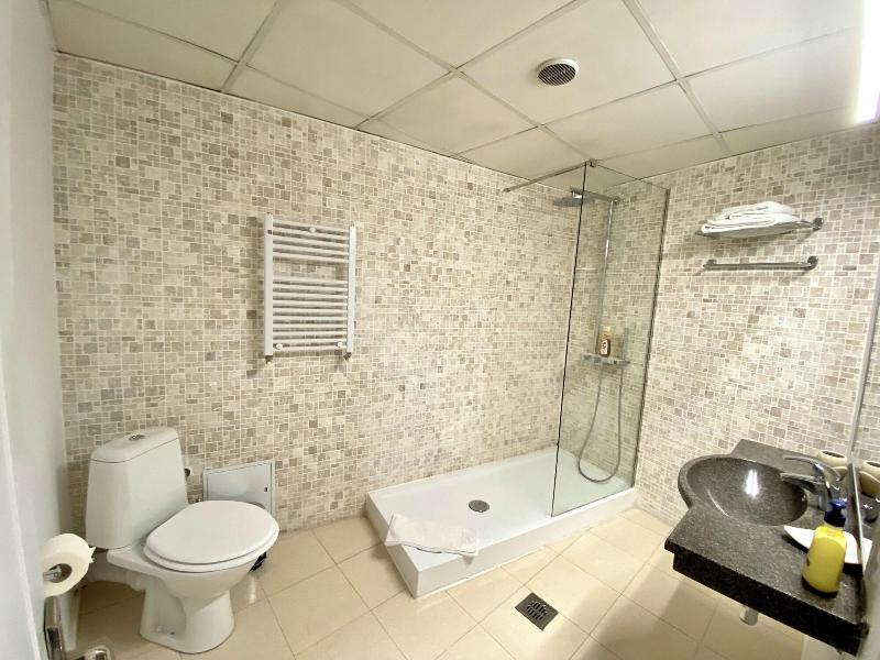 Moise House Kosher Aparthotel image