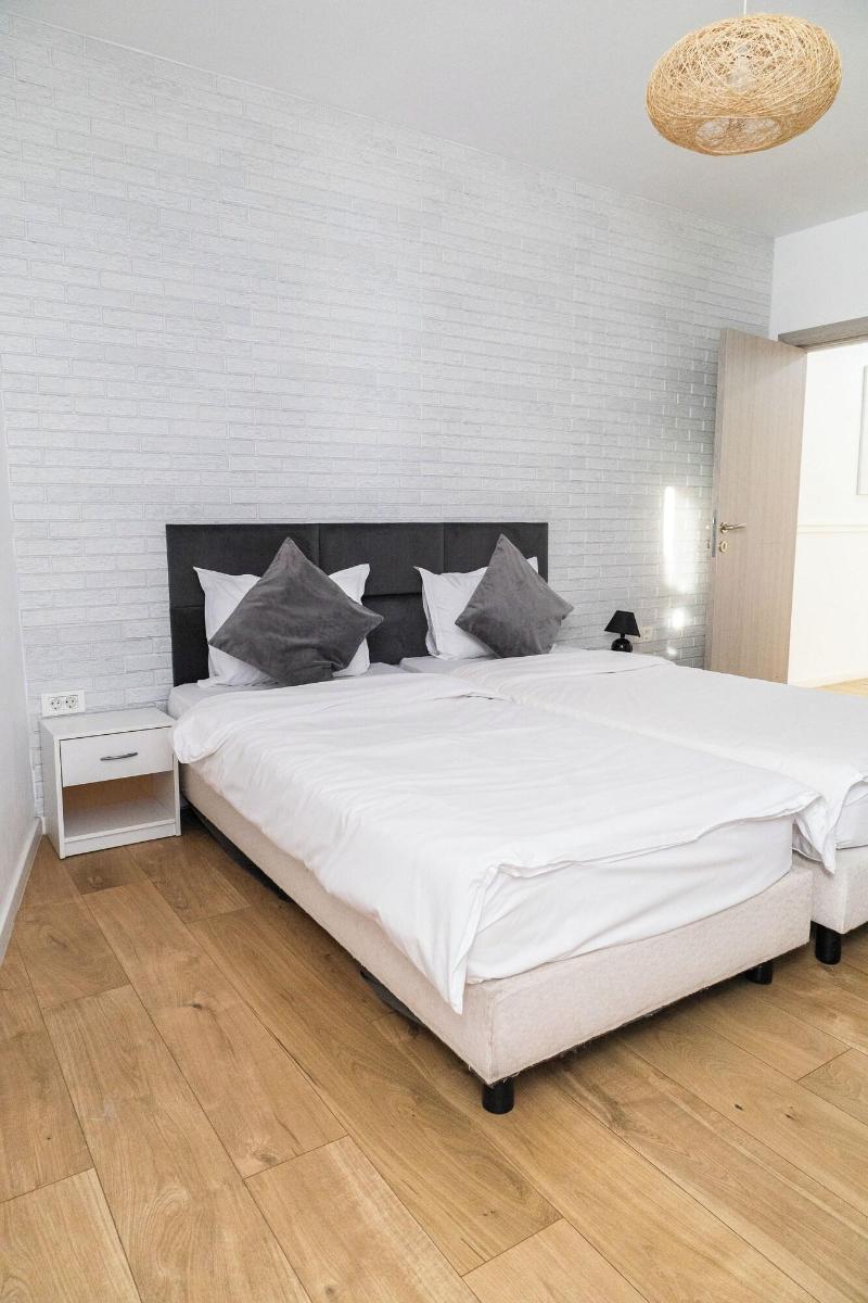 Moise House Kosher Aparthotel image