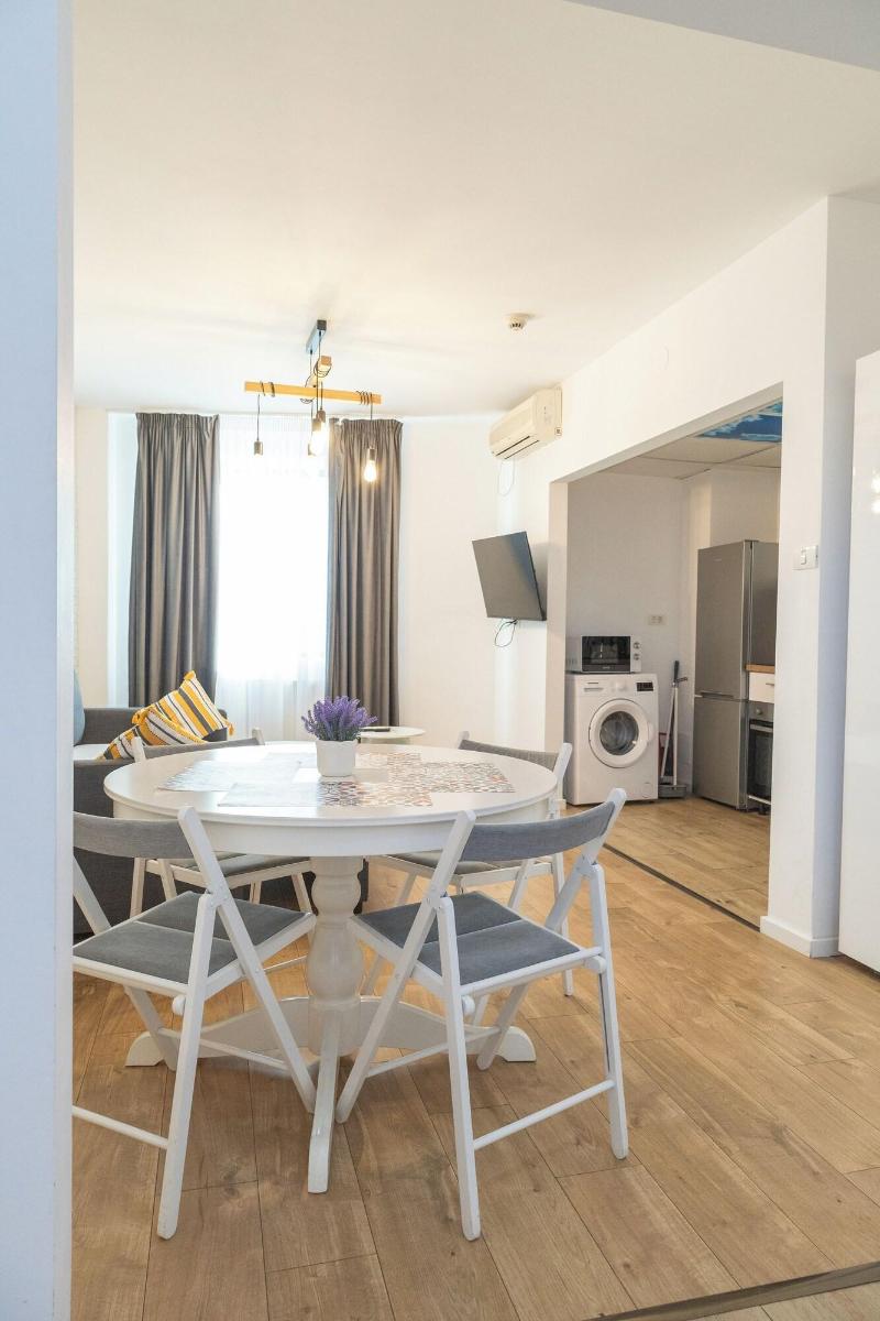 Moise House Kosher Aparthotel image