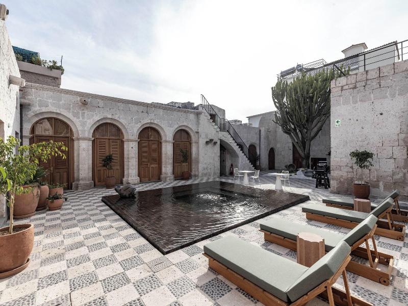 Palacio Guaqui image
