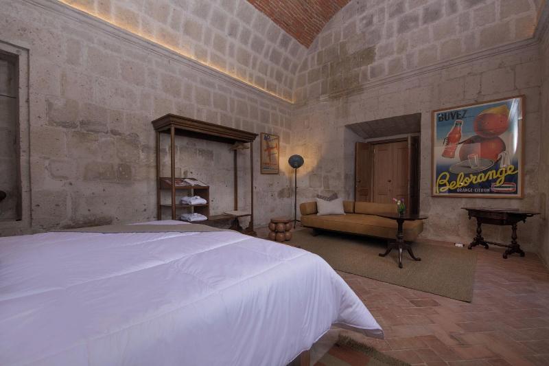 Palacio Guaqui image
