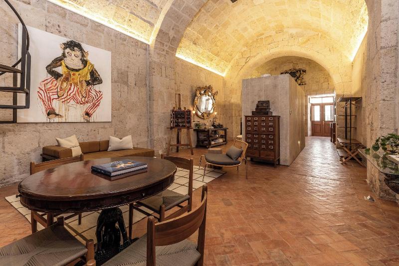 Palacio Guaqui image