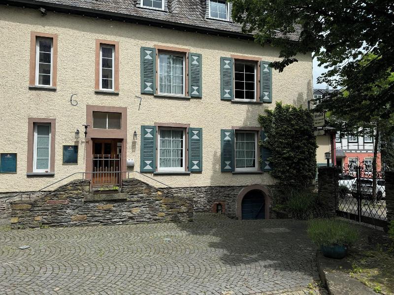 Schloss Hotel Kastellaun image