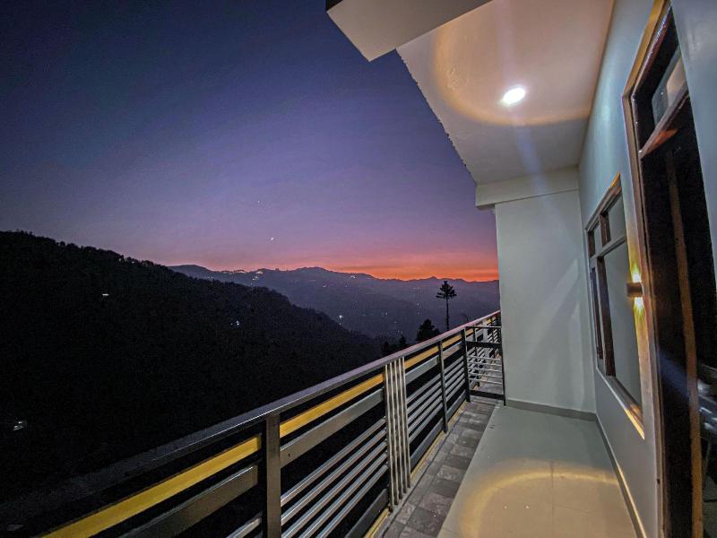 Alpine Crest Homestay image