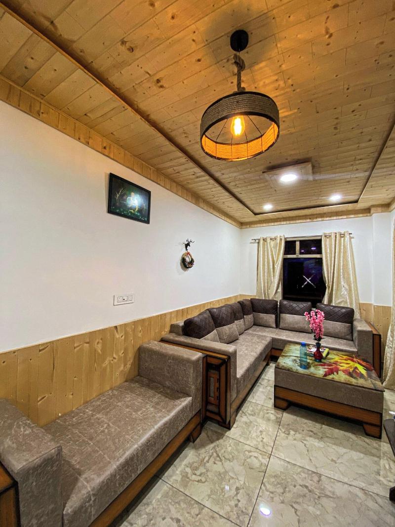 Alpine Crest Homestay image