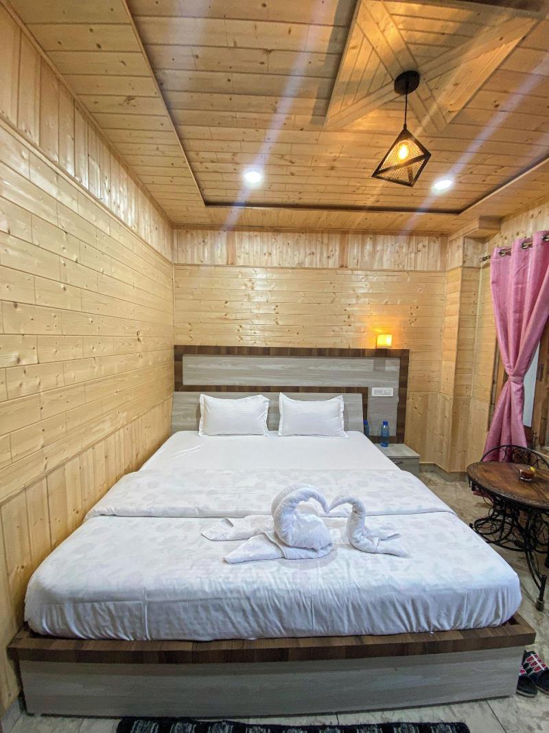 Alpine Crest Homestay image