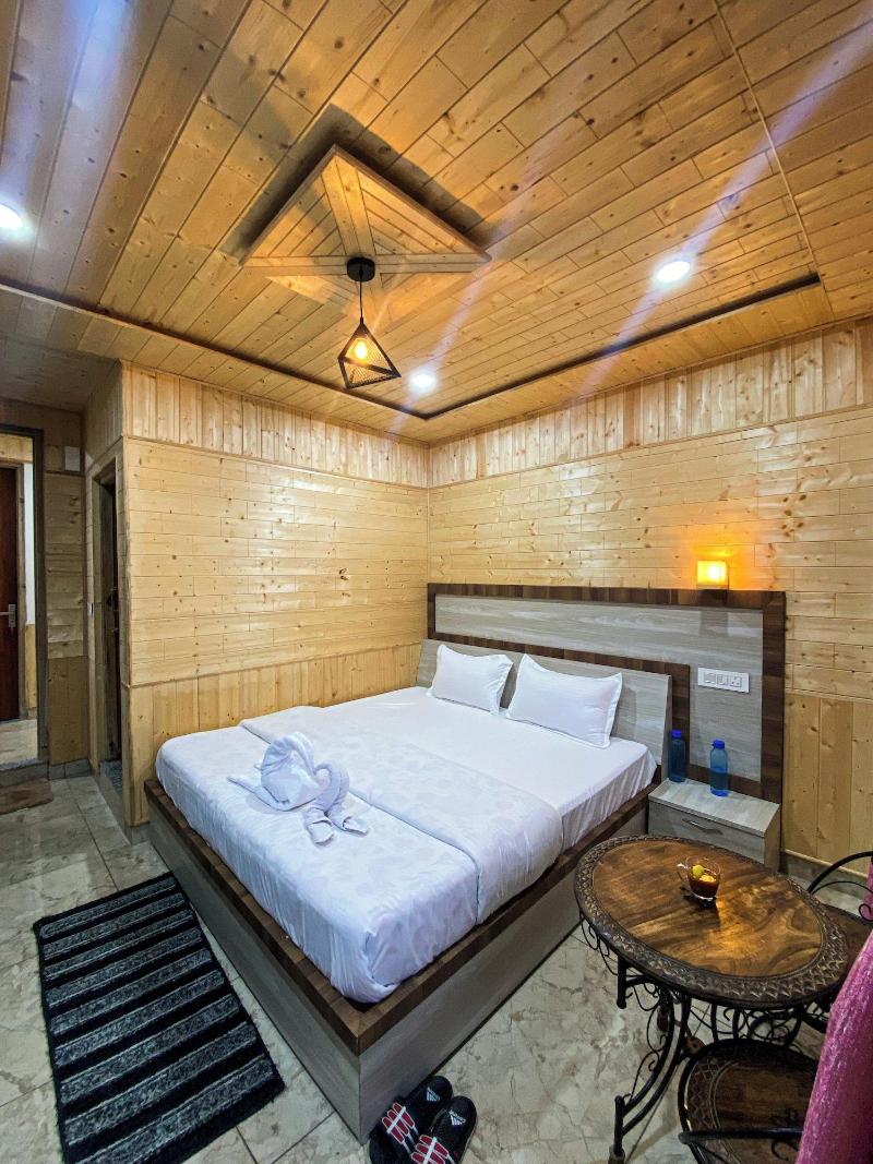 Alpine Crest Homestay image