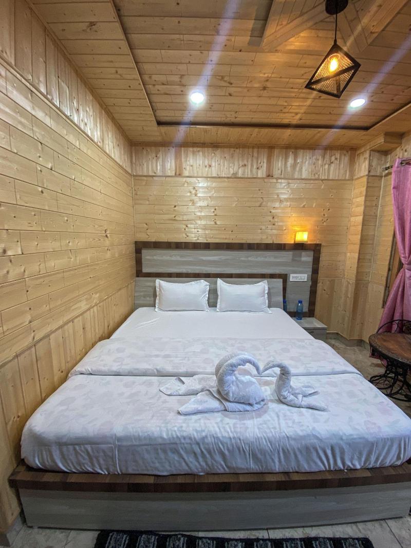 Alpine Crest Homestay image