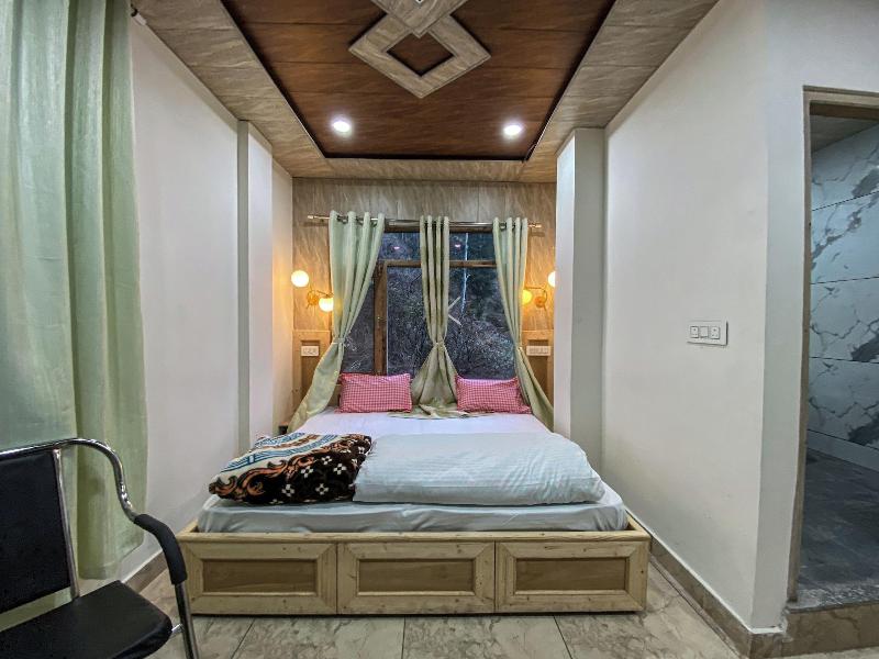 Alpine Crest Homestay image