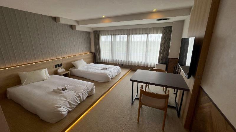 Luana Hasunuma Hotel Cafe image