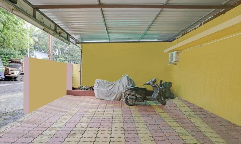 New Harshita Inn By Glitz Hotel image