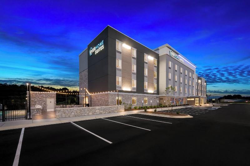 Everhome Suites Fayetteville near Fort Bragg