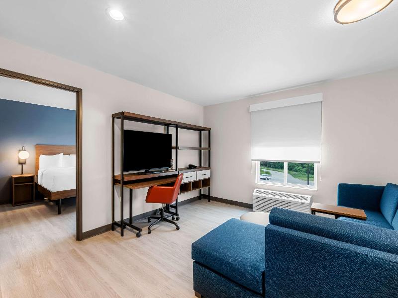 Everhome Suites Fayetteville near Fort Bragg image