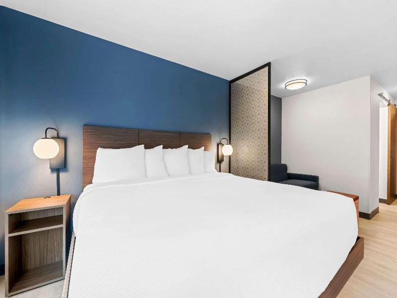 Everhome Suites Fayetteville near Fort Bragg image