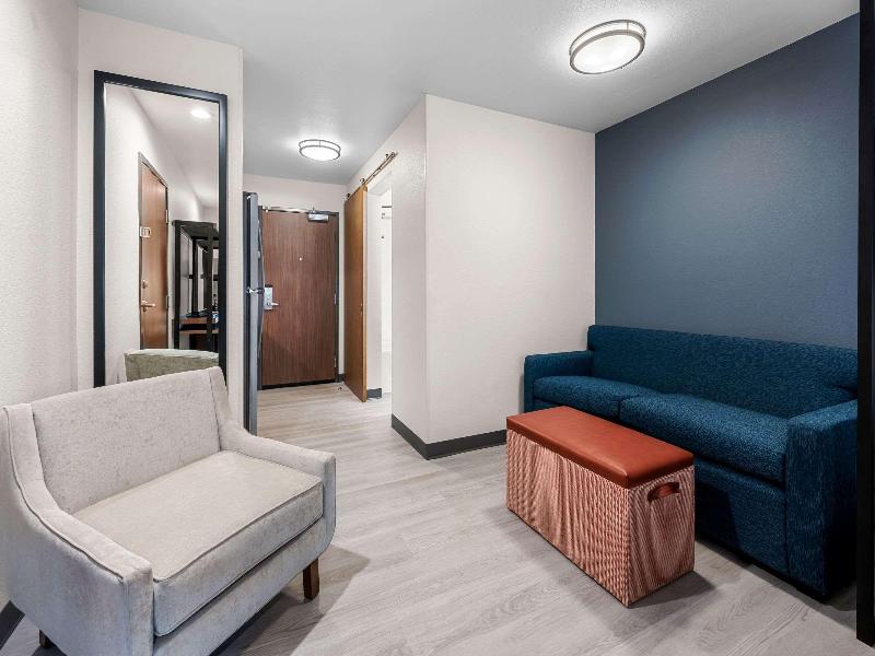 Everhome Suites Fayetteville near Fort Bragg image