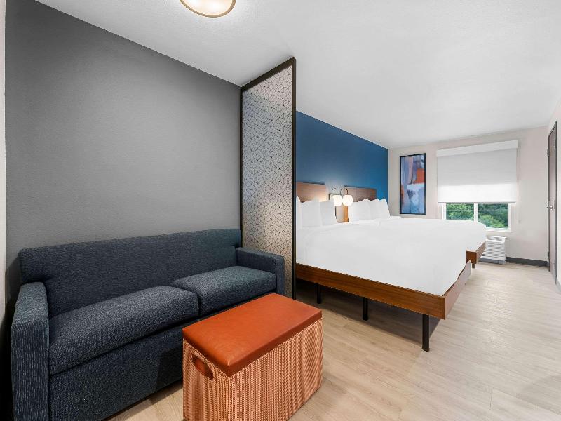 Everhome Suites Fayetteville near Fort Bragg image
