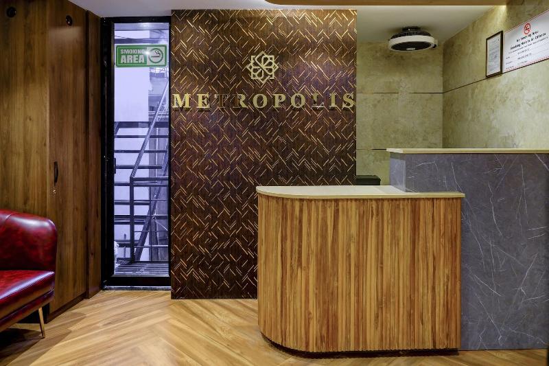 Metropolis Business Hotel image