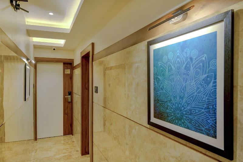 Metropolis Business Hotel image