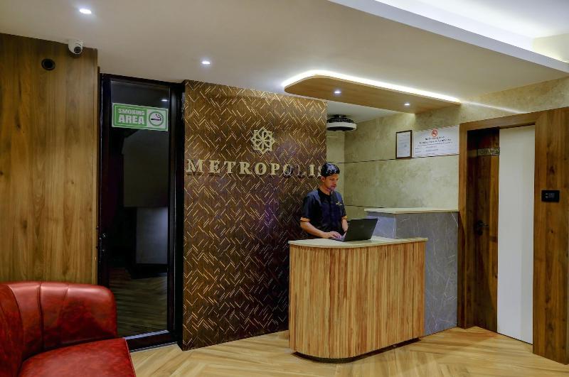 Metropolis Business Hotel image