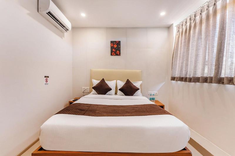 Metropolis Business Hotel image
