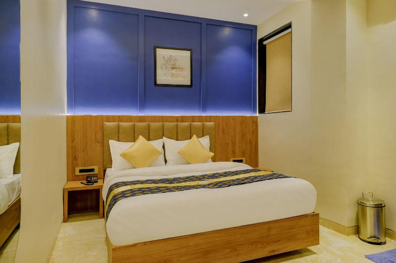 Metropolis Business Hotel image