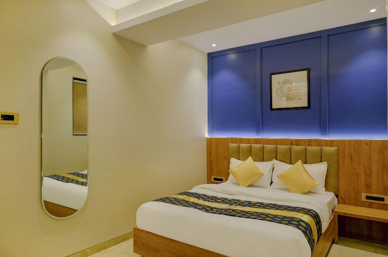 Metropolis Business Hotel image