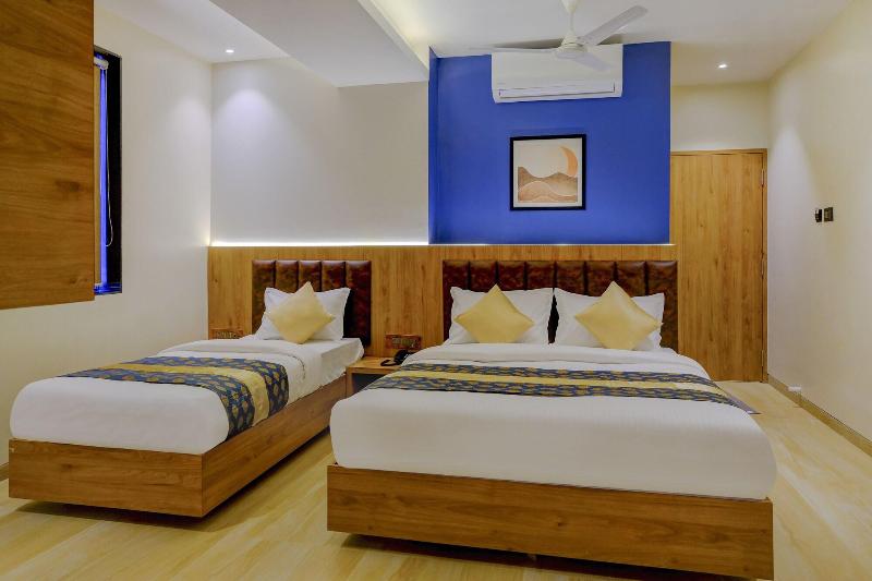Metropolis Business Hotel image
