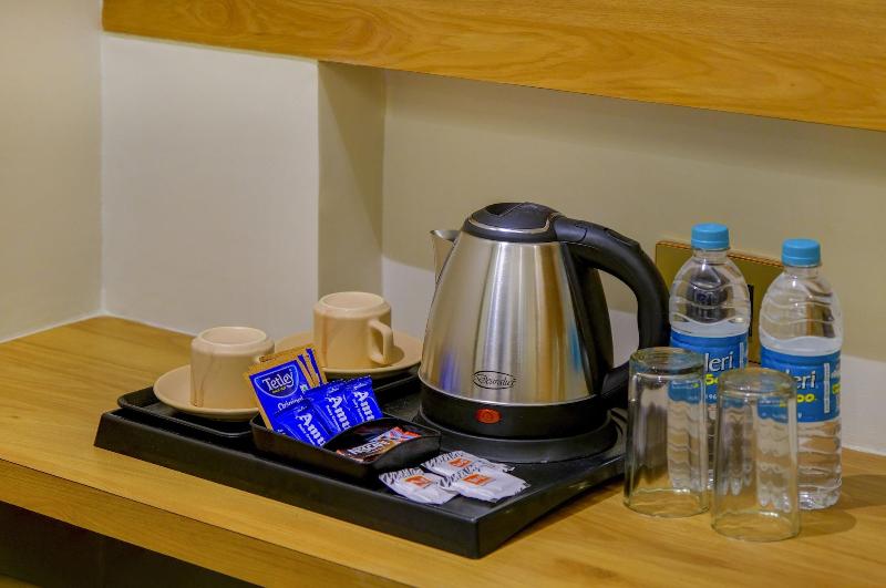 Metropolis Business Hotel image