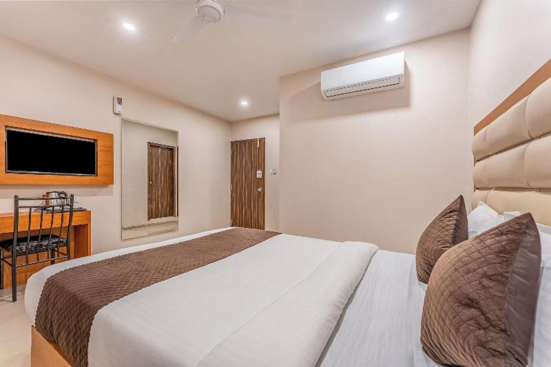 Metropolis Business Hotel image