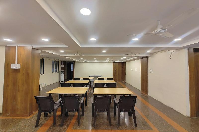 Hotel Sai Inn Executive image