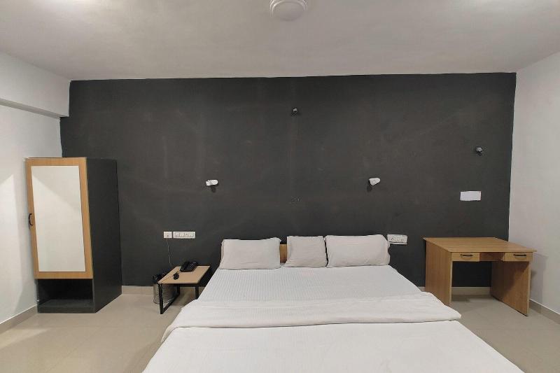 Hotel Sai Inn Executive image
