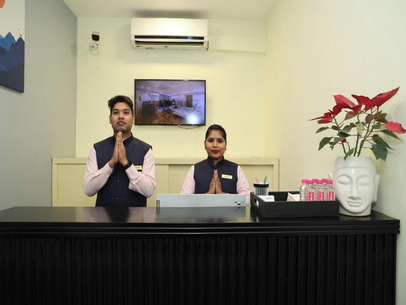 Crayon Hotels image