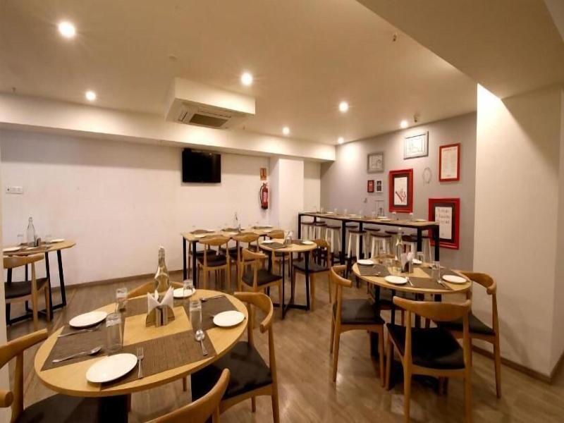Crayon Hotels image