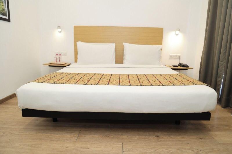 Crayon Hotels image