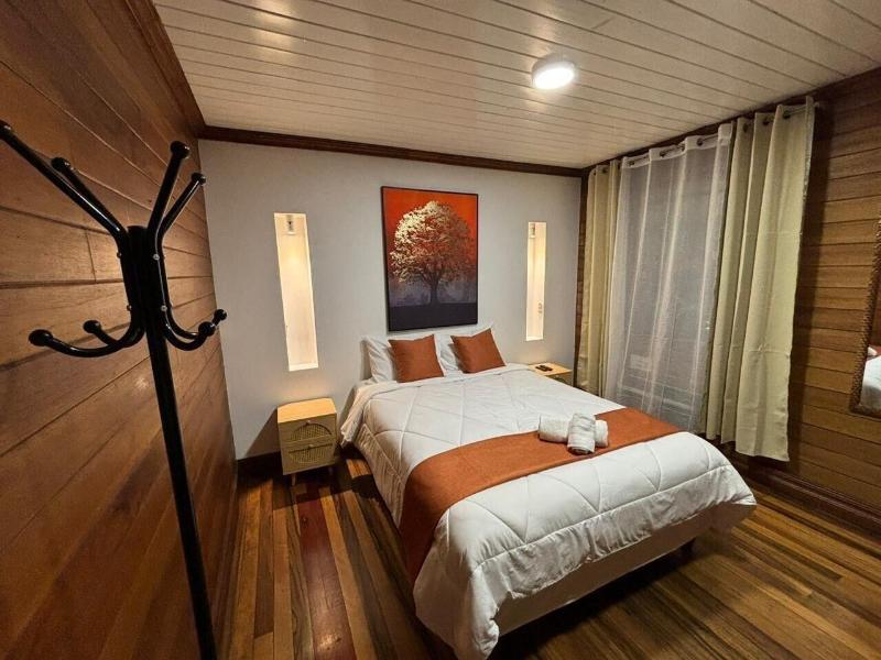 The Victorian Hotel Cr image