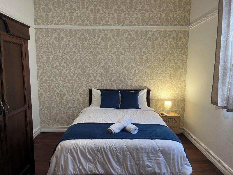The Victorian Hotel Cr image