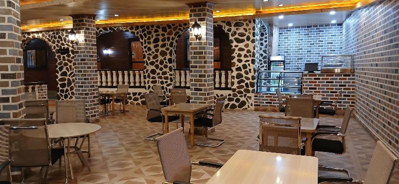 Mcroyal Hotel image