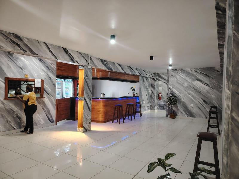 Mcroyal Hotel image