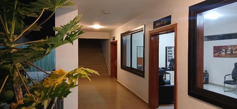 Mcroyal Hotel image