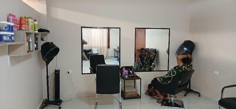 Mcroyal Hotel image
