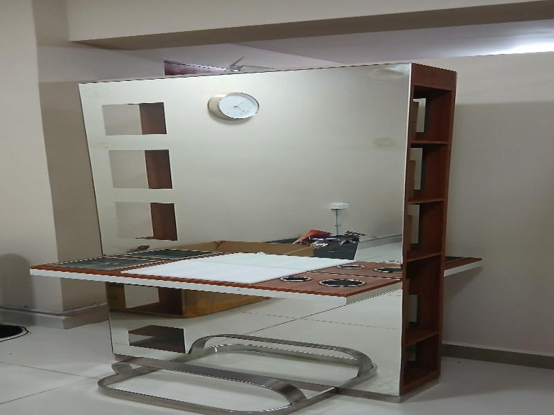 Mcroyal Hotel image
