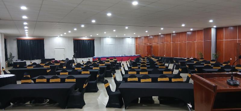 Mcroyal Hotel image