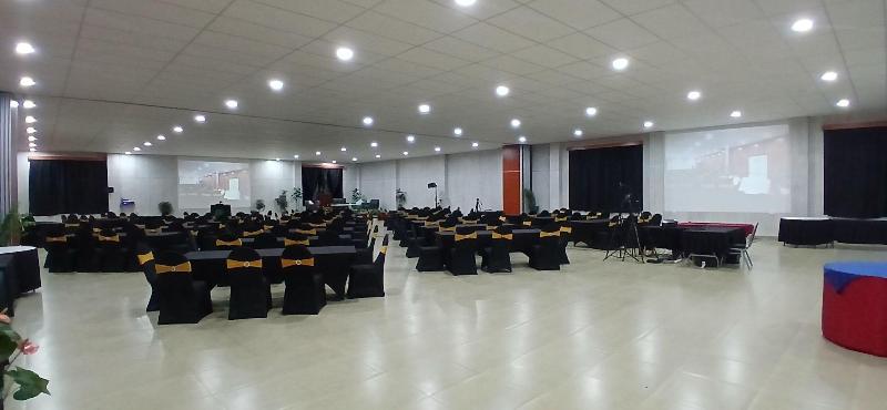 Mcroyal Hotel image