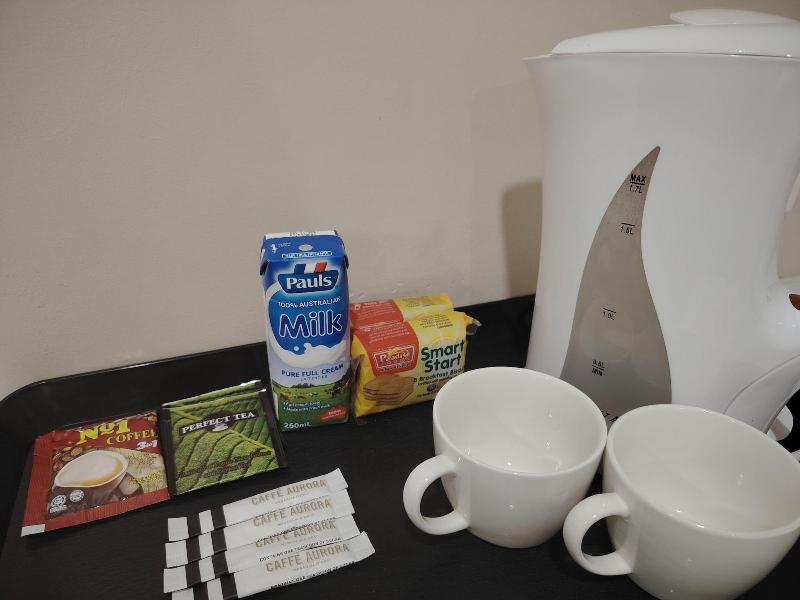Mcroyal Hotel image
