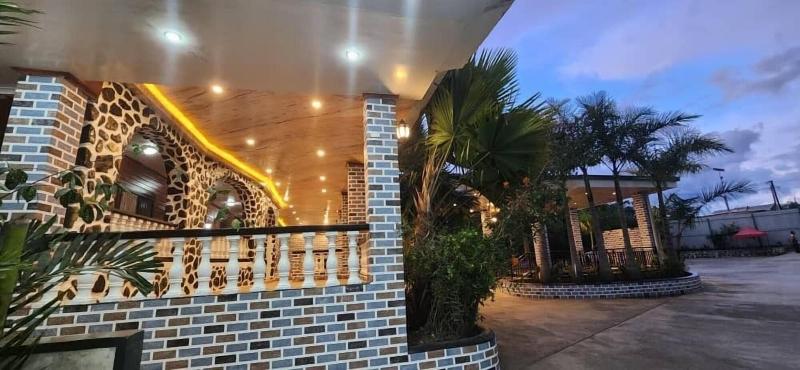 Mcroyal Hotel image