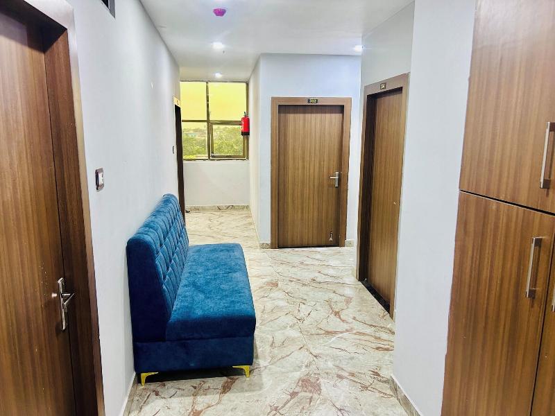 Hotel Dwarka Palace