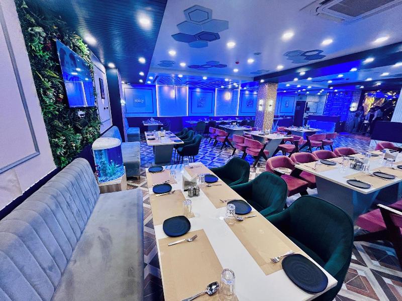 Hotel Dwarka Palace — restaurant