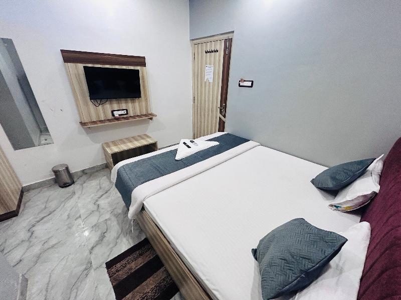 Hotel Dwarka Palace image